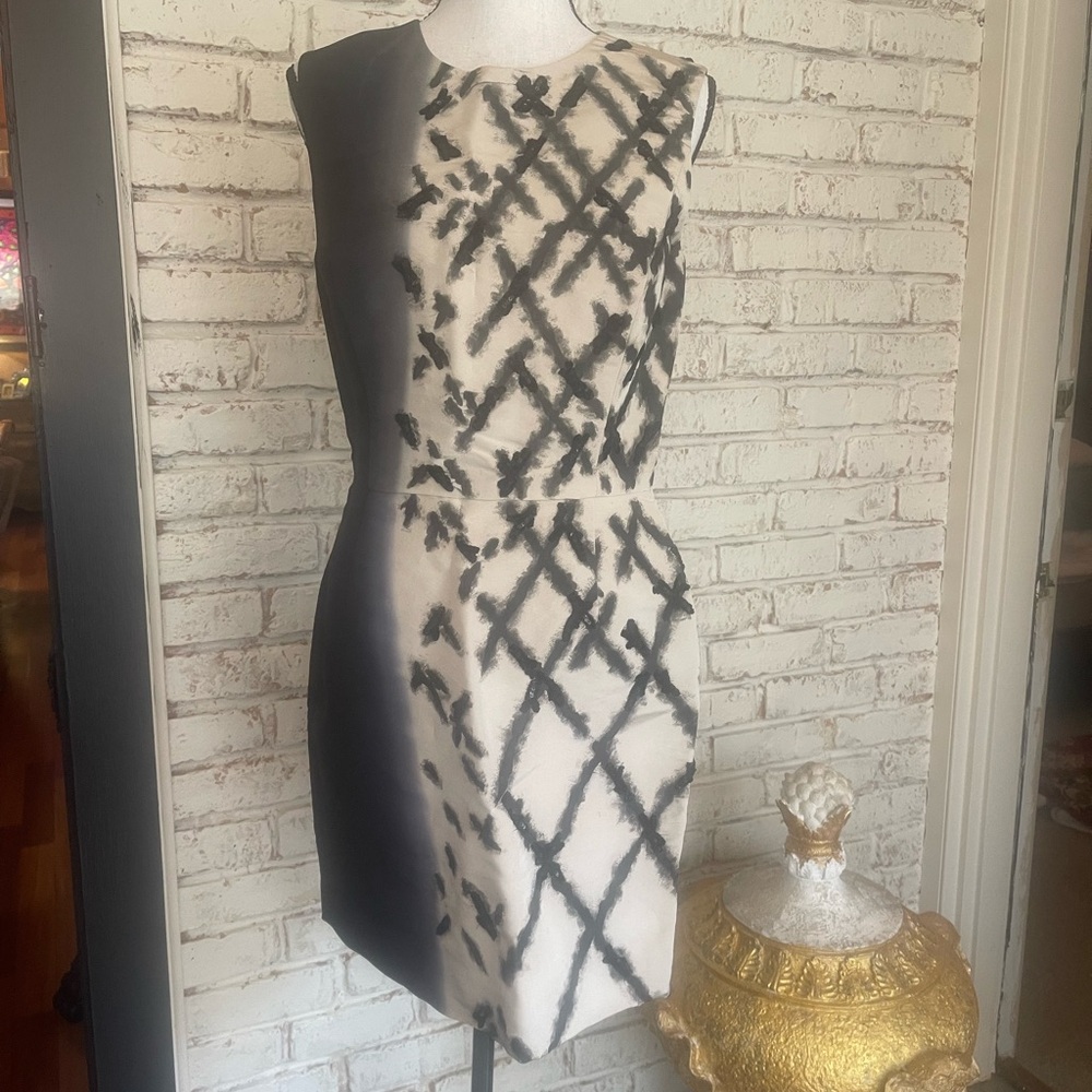 Oscar de la Renta Black and White Sheath Mini Dress